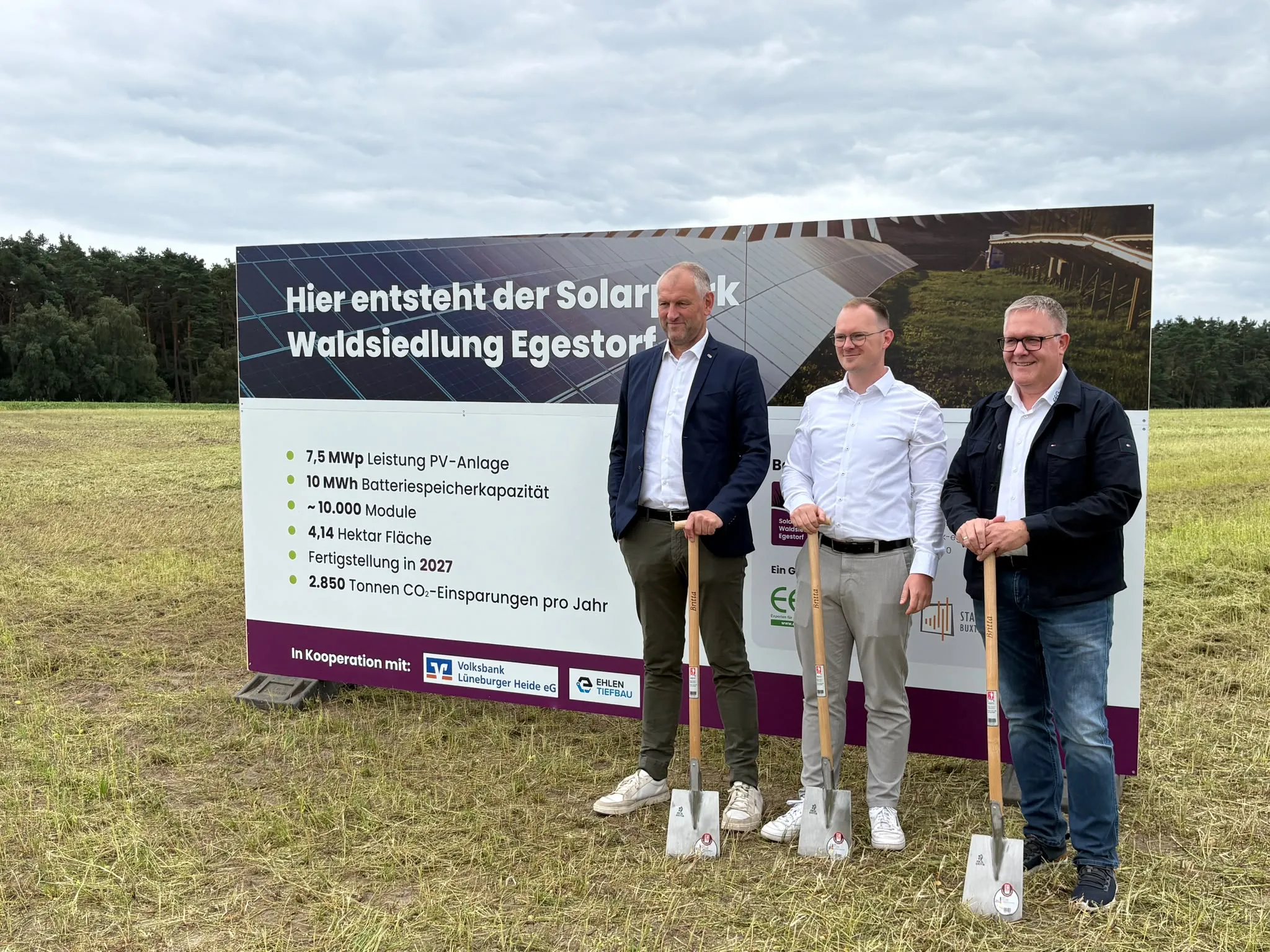 Solarpark Waldsiedlung Egestorf: Offizieller Spatenstich für zukunftsweisendes Energieprojekt
